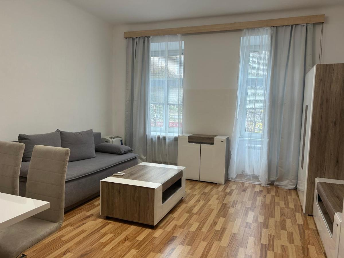 וינה Dom Apartment מראה חיצוני תמונה