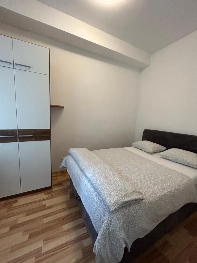 וינה Dom Apartment מראה חיצוני תמונה